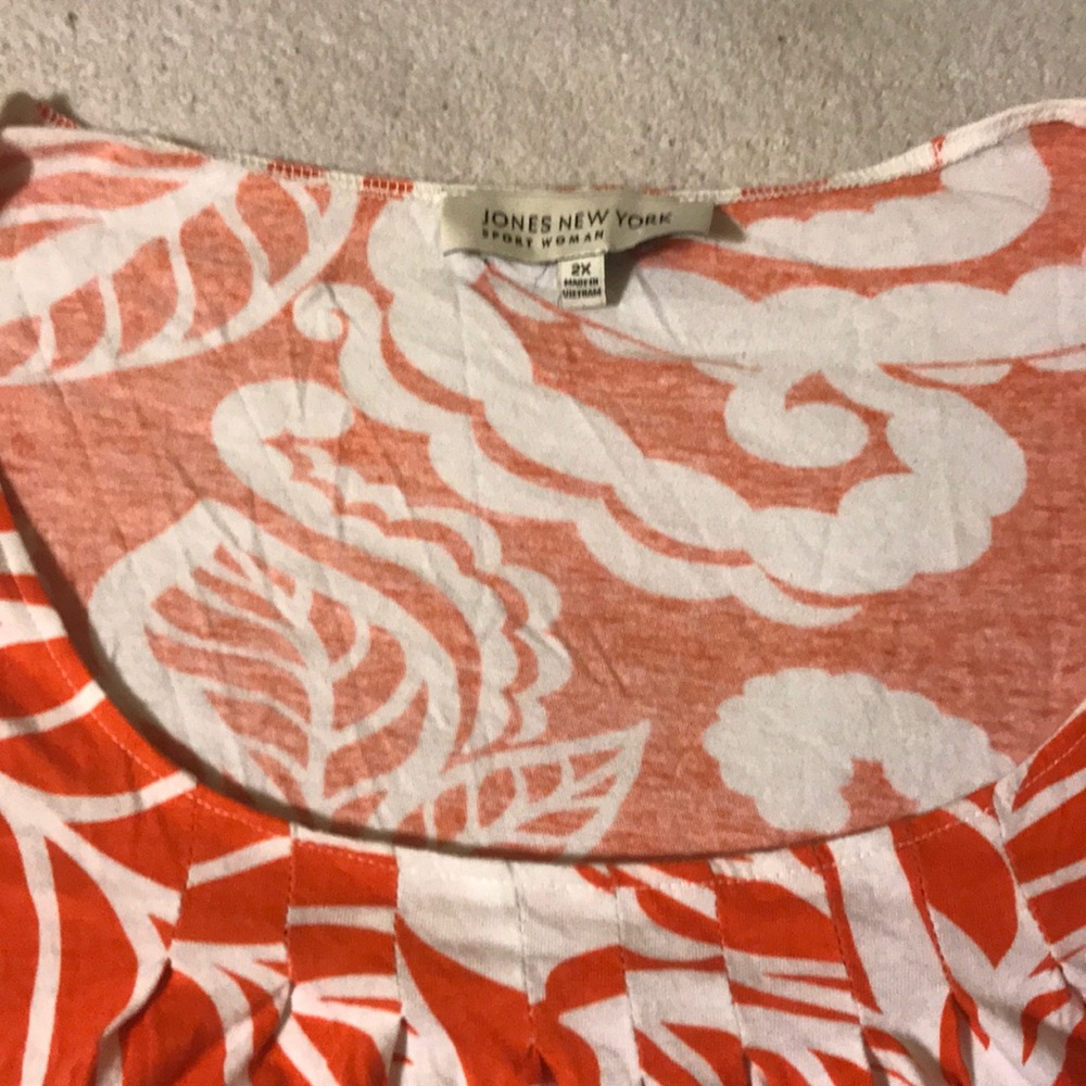 Jones Nee York Baby Doll Tee